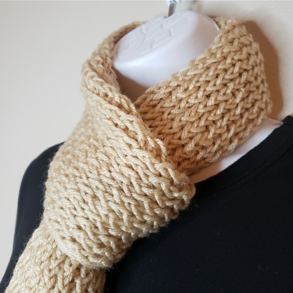 Handcrafted Crochet Scarf with Fringe Edges - Picture 4 of 12